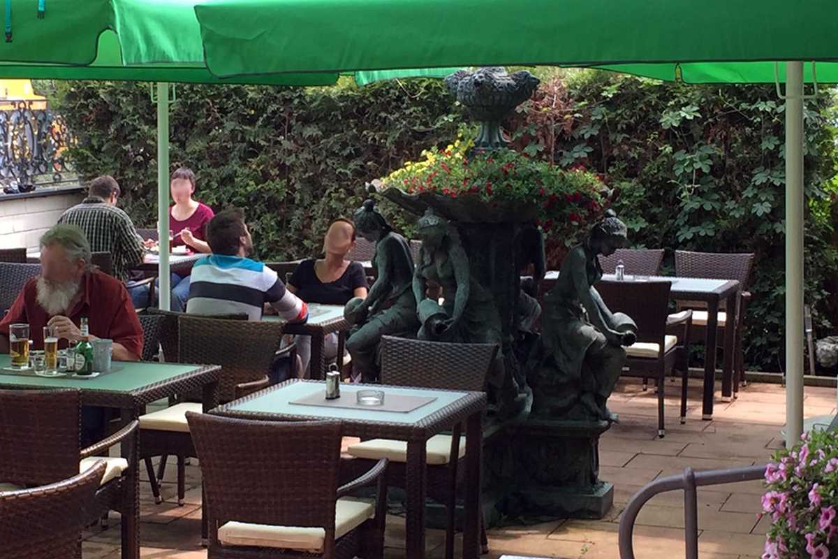 Biergarten & Draußen11